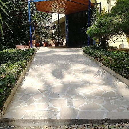 C&C Bedrooms Messina Bagian luar foto